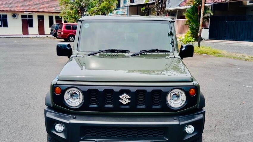 Suzuki Jimny at 2021 Bensin