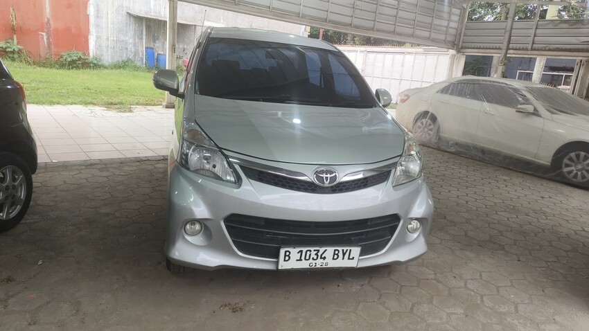 Toyota Avanza Veloz 1. 5 mt  2014 Bensin