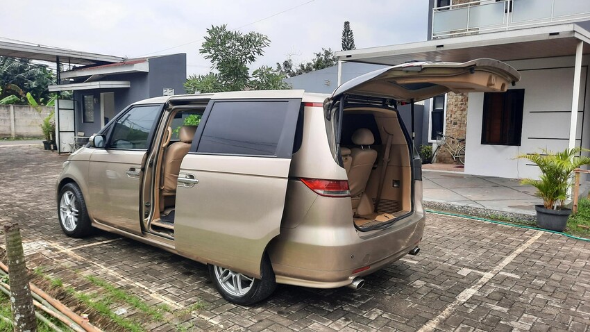 Honda Elysion 2004 Bensin