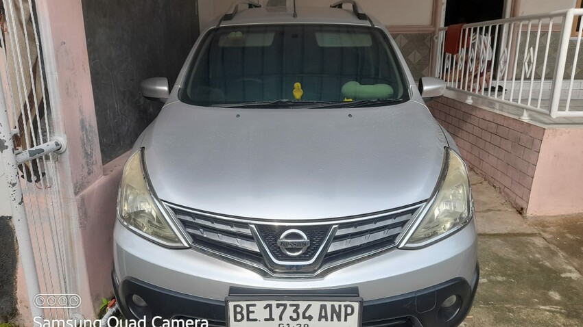 Nissan Grand livina 2012 Bensin