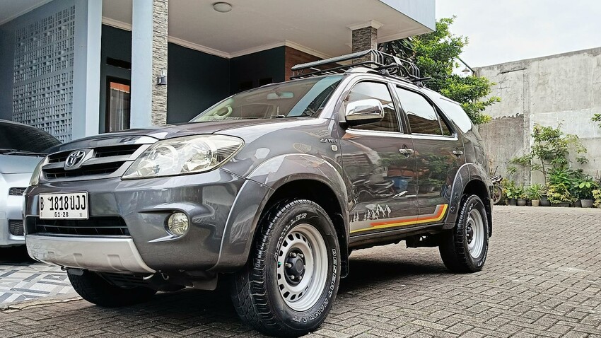 Toyota Fortuner 2008 Bensin