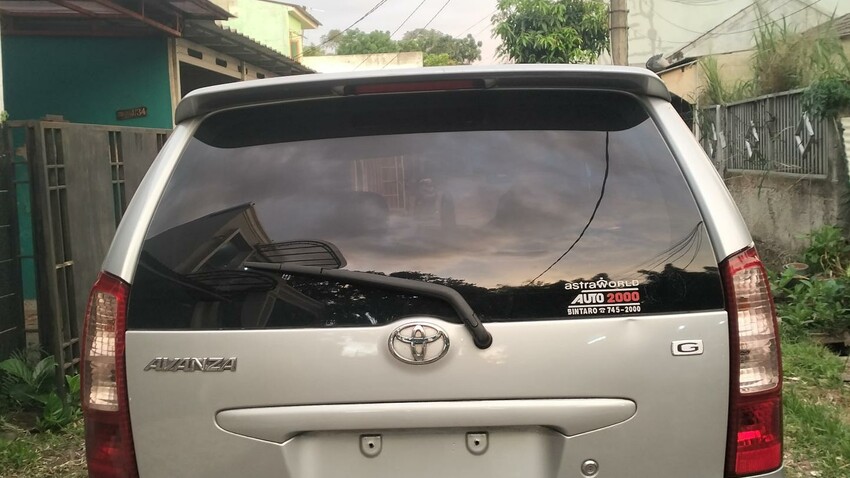 Toyota Avanza 2004 Bensin