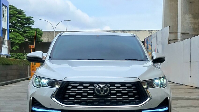 V Hybrid Upgrade Q INNOVA ZENIX 2.0 MODELISTA 2023