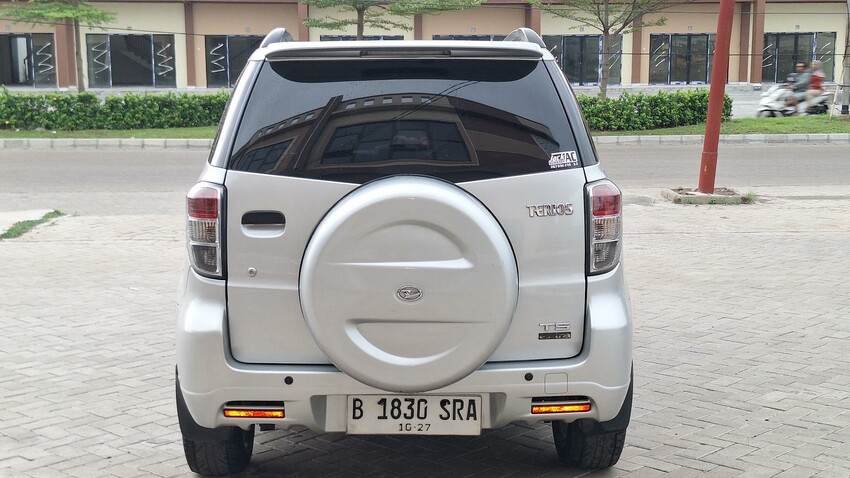 Daihatsu Terios 2012 Bensin