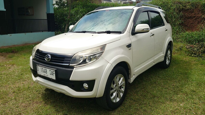 Daihatsu Terios R AT 2017 Bensin