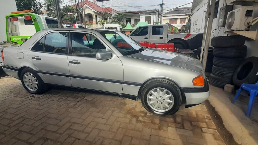 Mercedes-Benz C200 1995 MT Classic