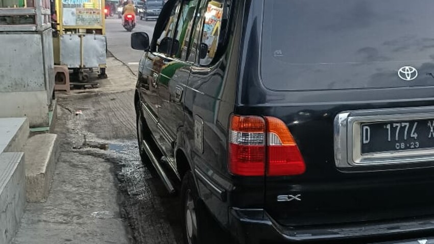 Toyota Kijang 2003 Bensin