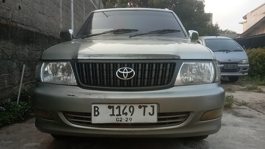 Toyota Kijang 2004 Bensin