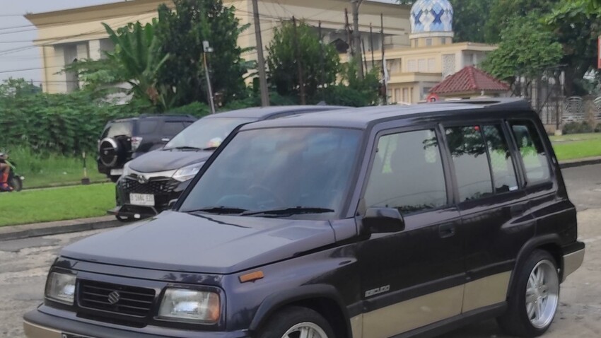 Suzuki Escudo jlx original modif ganteng