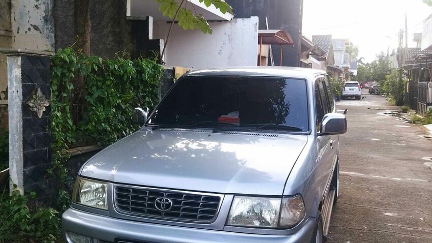 Toyota Kijang LGX 1.8 2002 Bensin