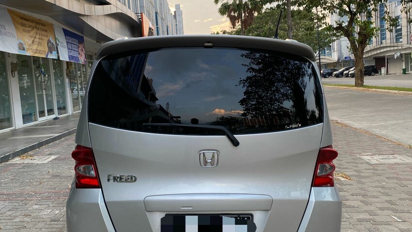 Honda Freed 2010 Bensin