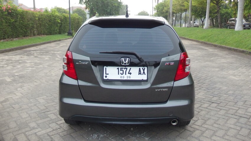 HONDA JAZZ 1.5 RS 2011 METIC