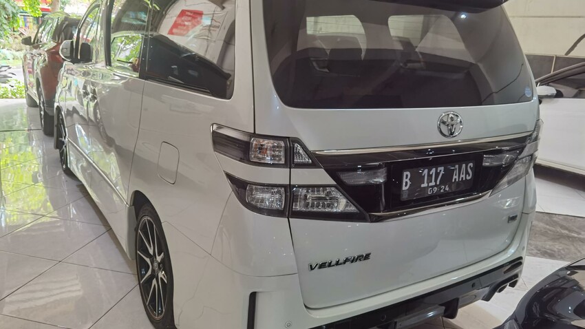 Toyota Vellfire GS 2014