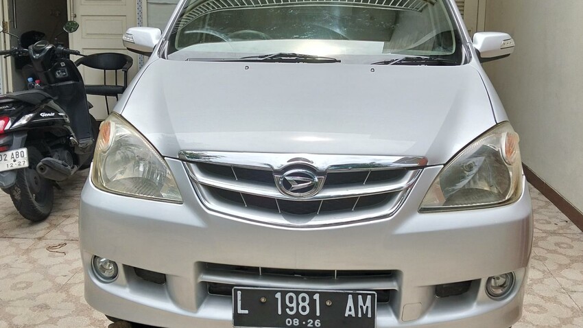 Daihatsu Xenia 2011 Bensin