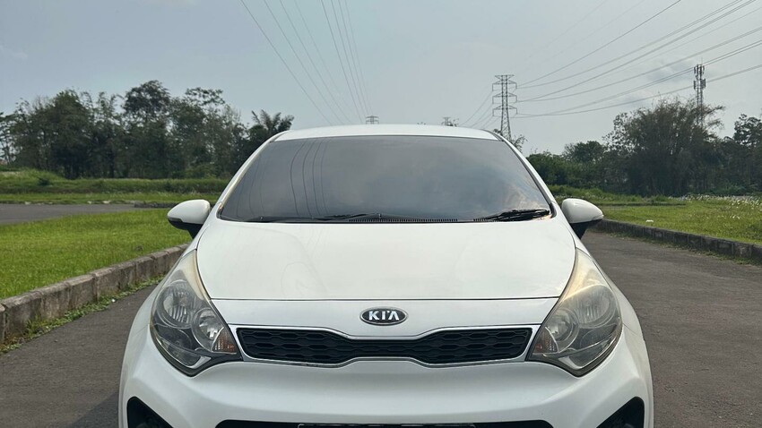 Kia Rio 2012 Bensin