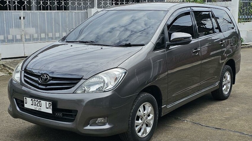 Toyota Kijang Innova 2009 Diesel