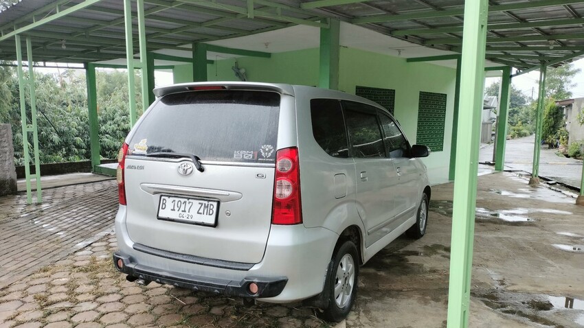 Toyota Avanza 2010 Bensin