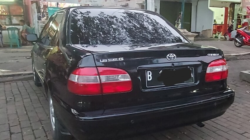 Toyota Corolla 2000 Bensin