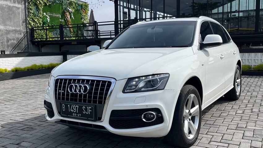 Audi Q5 2011 Bensin