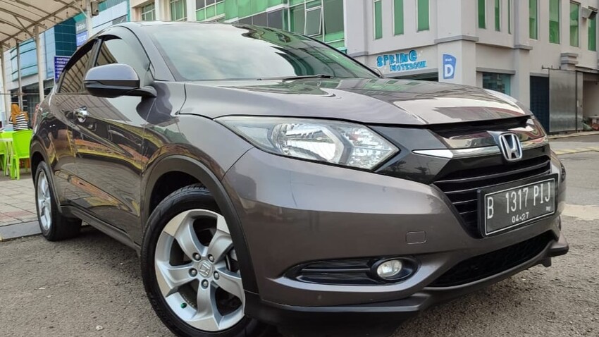 HRV E AT 2018 TDP30jt Honda HR-V 1.5 E CVT Matic Automatic