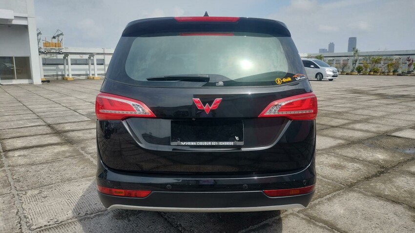 WULING CORTEZ 1.8 LLUX PLUS AMT 2018 (TDP 15JT)