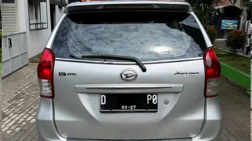 Daihatsu Xenia 2012 Bensin