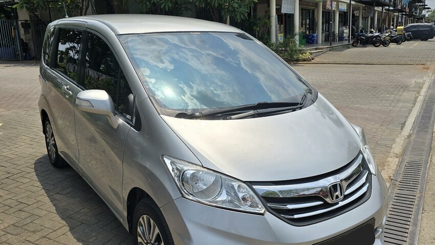 (HARGA TUNAI) Honda Freed E PSD 2013 AC Double