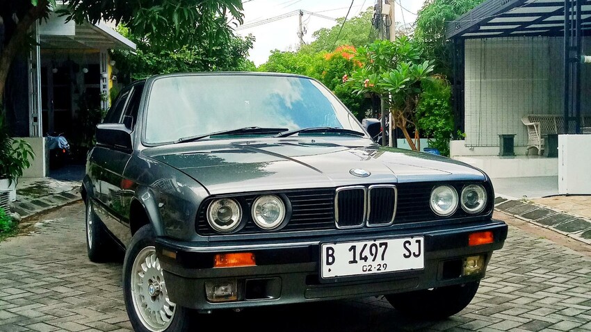 BMW 318i 1991 Bensin