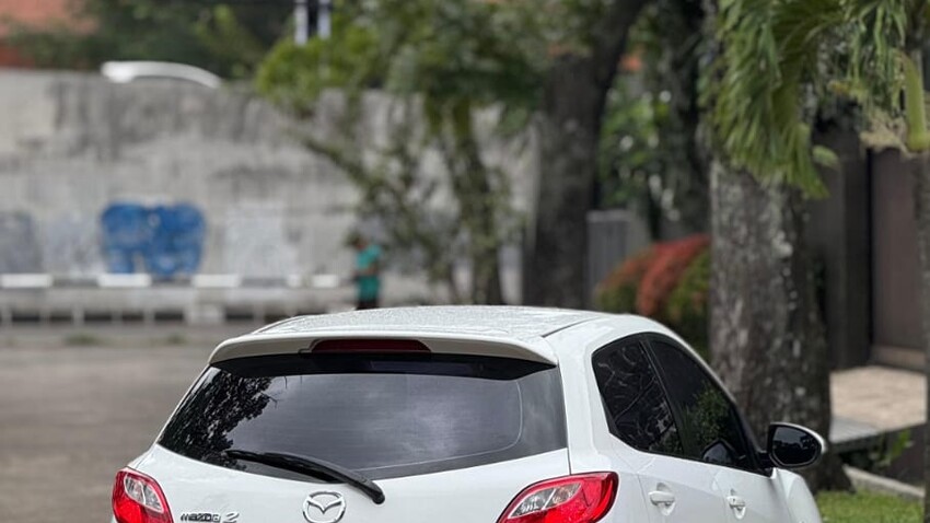 kMLow44rb!! MAZDA 2 1.5 R AT 2011