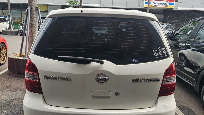 Nissan Grand livina 2012 Bensin