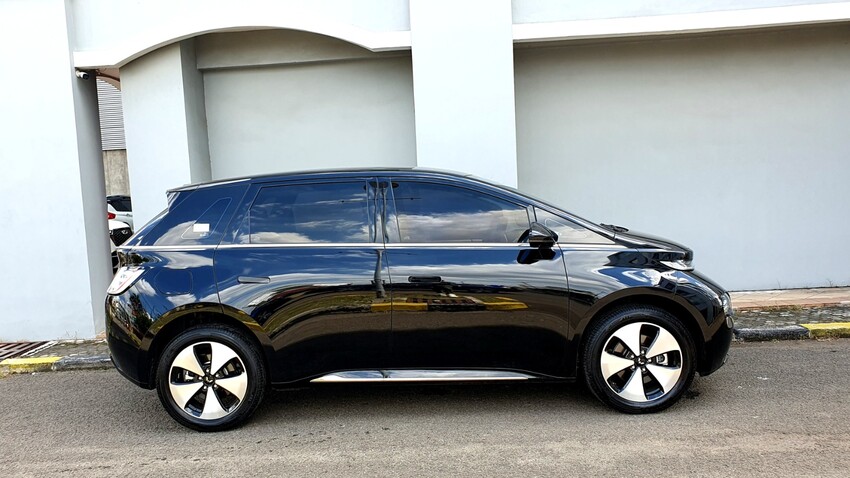 Wuling Cloud EV 2024 Listrik