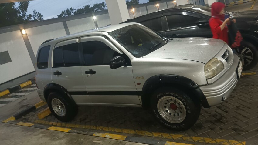 Suzuki Escudo 2004 Bensin