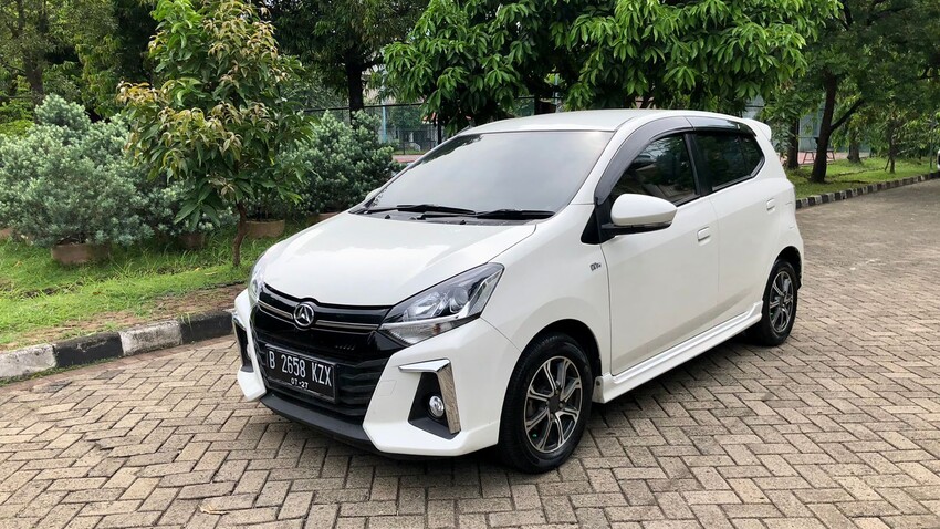 Daihatsu Ayla R AT 2022
