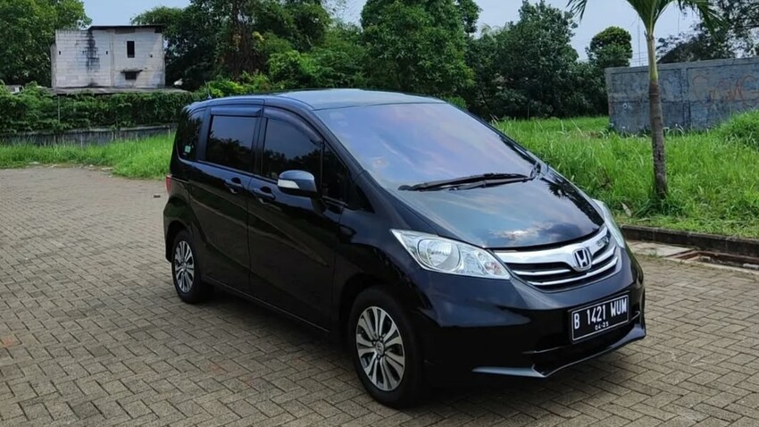 Honda Freed 2013 Bensin