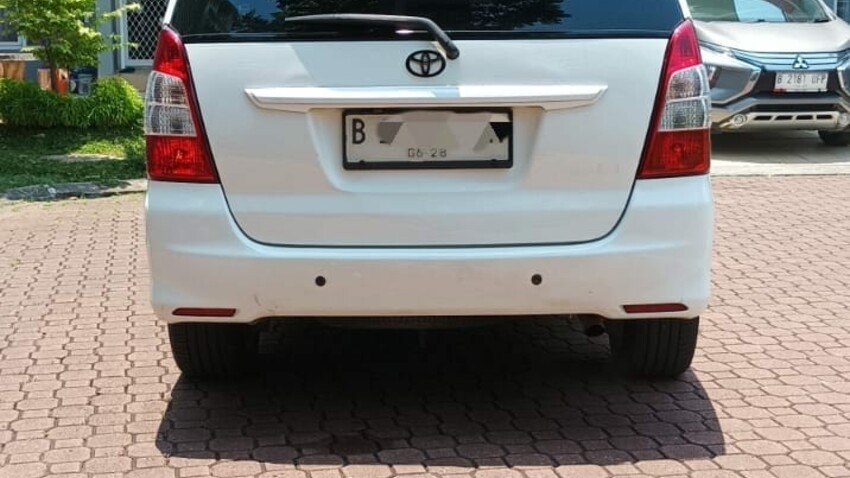 Kijang Innova Diesel 2.5 G (2KD) A/T 2012