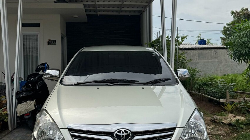 Toyota Kijang Innova V 2.5 Diesel Manual 2009