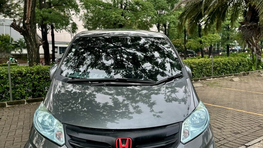 Honda Freed PSD 2013 istimewa