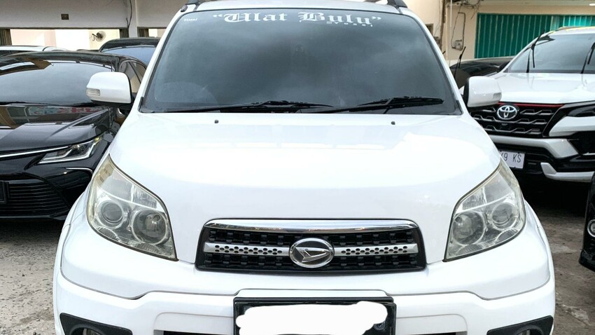 Terios TX adventure 2011 istimewa dp 22 jt