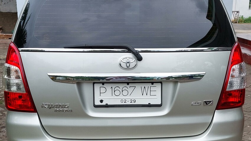 Toyota Kijang Innova 2011 Diesel