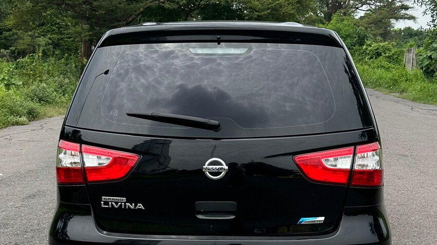 TDP 20jt Nissan Grand Livina 1.5 SV Automatic 2016 Hitam