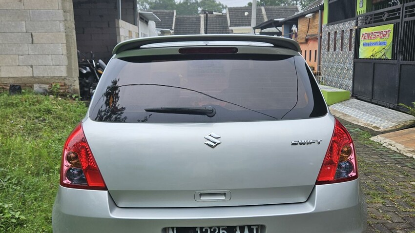 Suzuki Swift 2008 Bensin