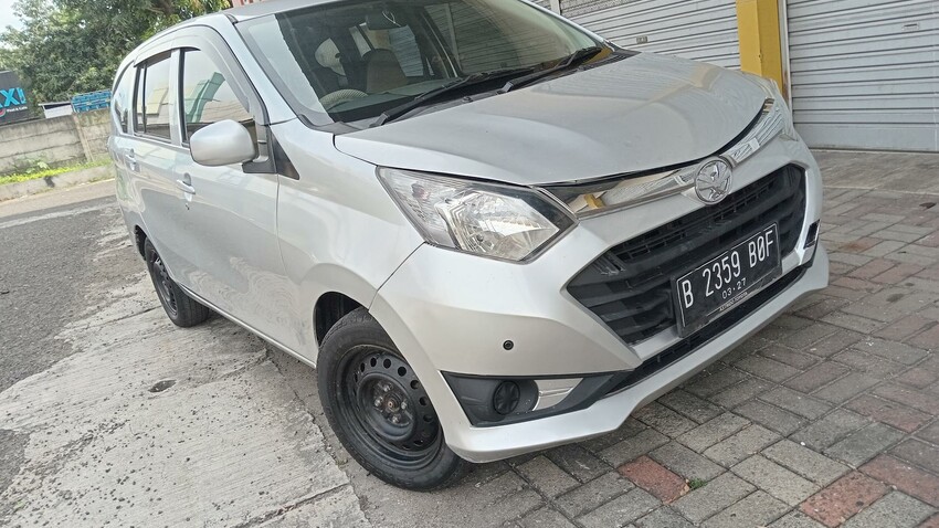 Daihatsu New sigra r dlx at th 2017