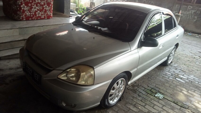 Kia Rio 2005 Bensin