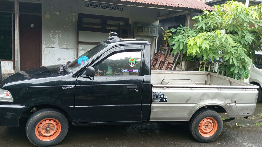 Toyota Kijang 2005 Bensin