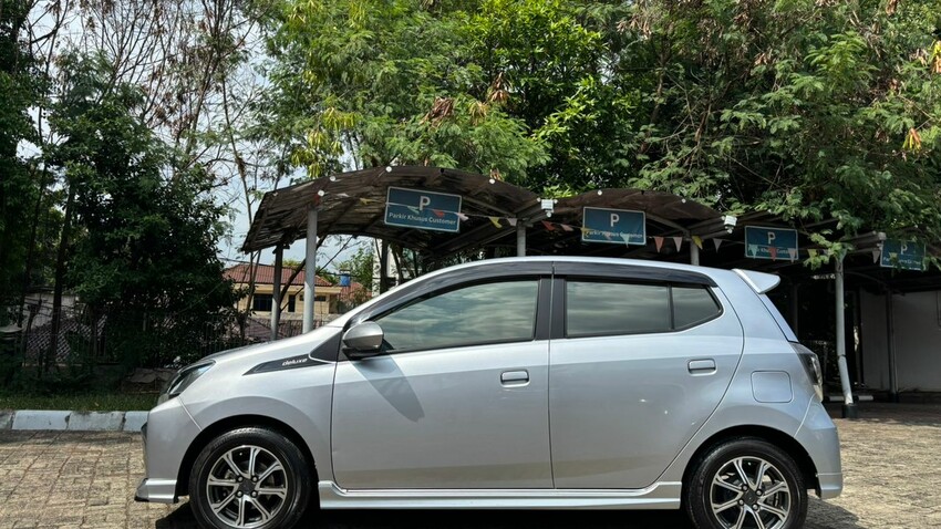 Daihatsu Ayla 1.2 R Deluxe Matic 2021, KM 31.xxx Termurah Astra