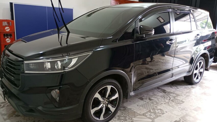 Dijual Cepat Toyota Kijang Innova Venturer Diesel AT 2021 Matic