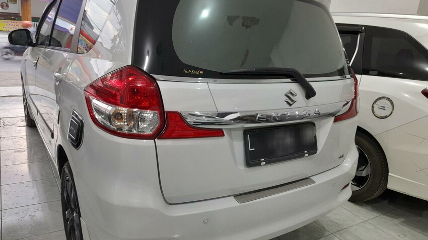 Suzuki Ertiga GL 2016 Putih Automatic