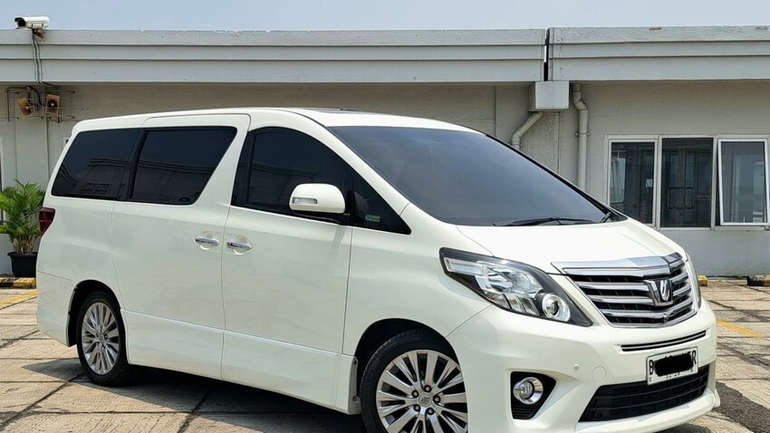 Toyota Alphard SC Premium Sound 2013 Low KM 101RB