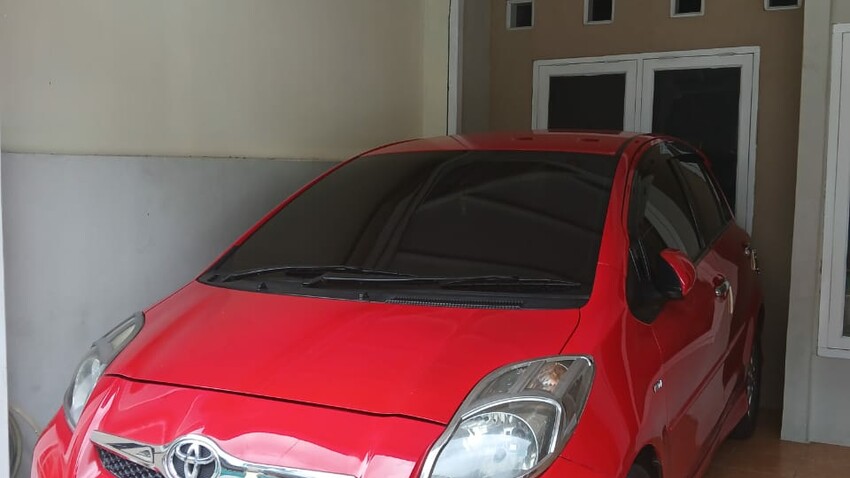 Toyota Yaris 2010 Bensin