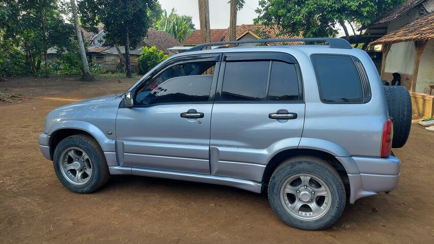 Suzuki Escudo 2002 Bensin